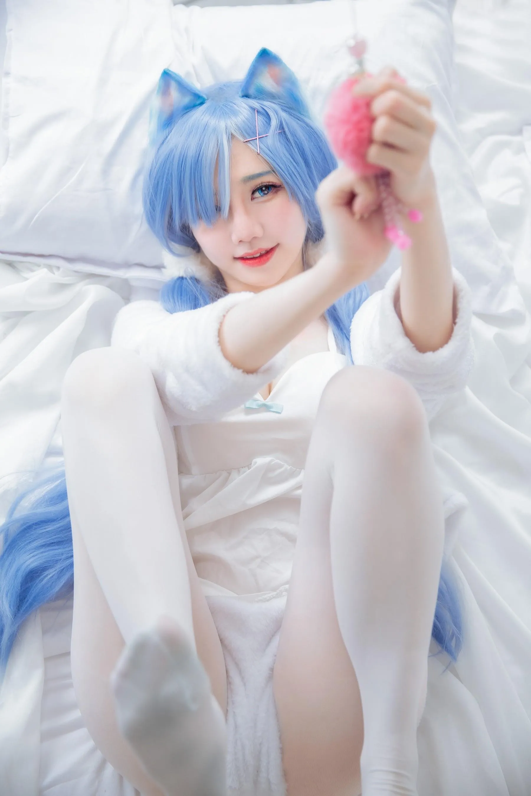 Sally Dorasnow – NO.22 Rem White Kitty [50P]插图7